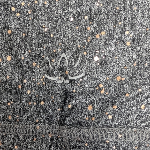 Beyond Yoga Alloy Ombre Sparkle High Waisted Midi Legging Grey & Copper Size S - Picture 5 of 10